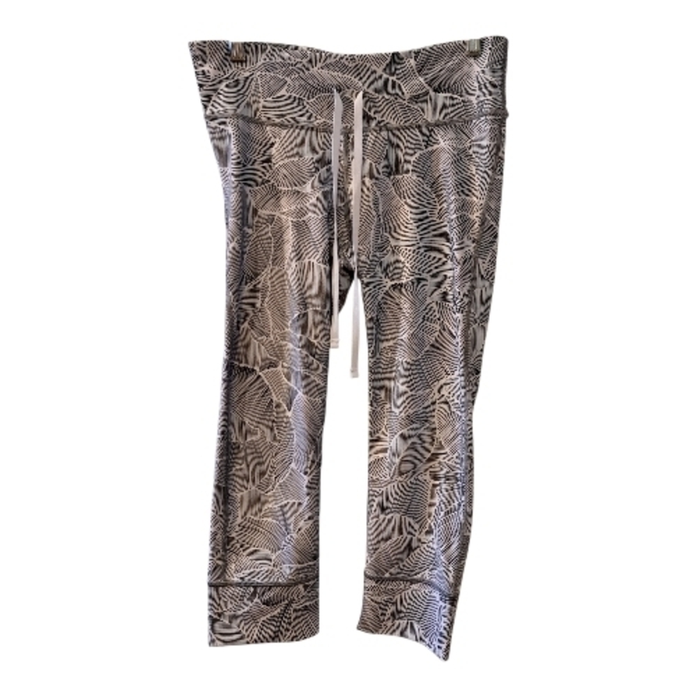 GAP fit Eclipse Capri Leggings black and White Patterned Size M